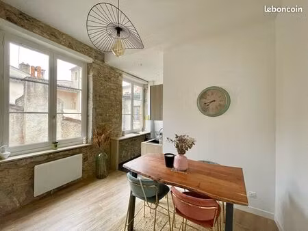 location t2 bis vieux lyon