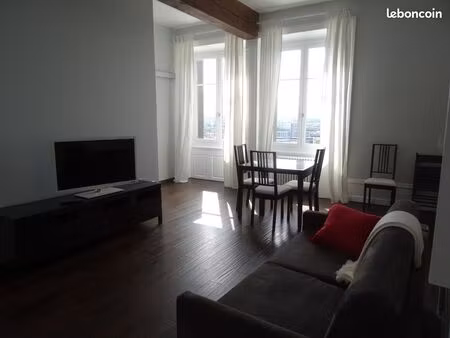 t2 meublé et tout équipé dans parc proche perrache