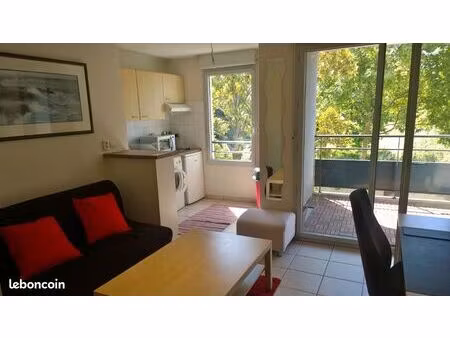 studio 24m2 balcon et parking
