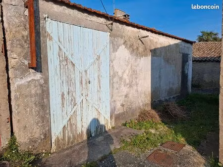 parking/box 21 m² st pierre d oleron
