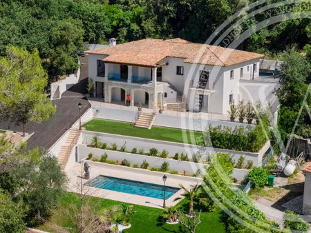 villa de luxe à vendre dans le quartier nord