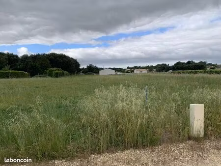 terrain 905 m² marignac