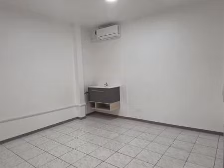 bureau 13 m²