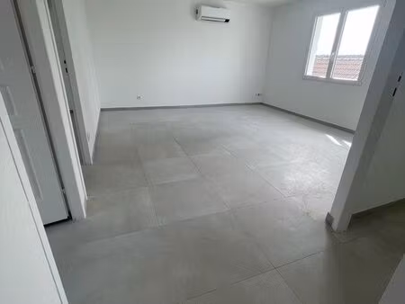 vend lot de deux maison divisée en 5 appartements