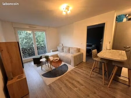 t2 meublé 42 m² – disponible le 15 juillet