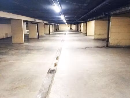 parking à louer à berchem-sainte-agathe (vbe38244)