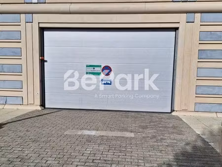 parking à louer à des nerviens - nerviërslaan 85 etterbeek (vbe38249)