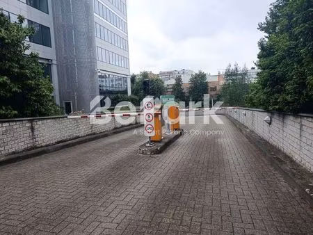 parking à louer à de la plaine 17 ixelles (vbe38231)