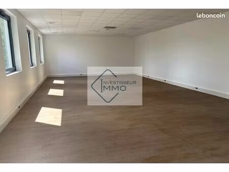 bureaux 122 m²