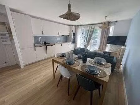 location appartement 5 pièces colocation à caen (14000) : à louer 5 pièces colocation / 93