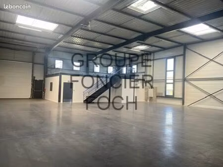 local 355 m² saint-priest