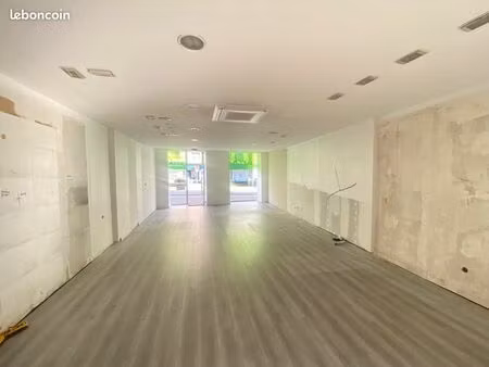 local commercial 91 m²