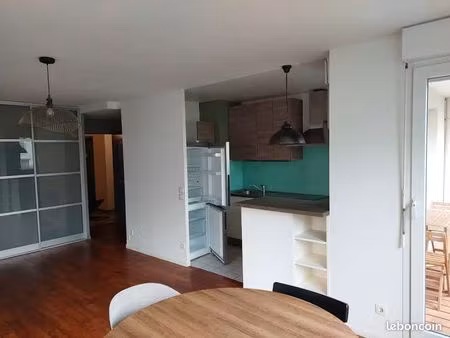 charmant 2 pièces meublé de 44 m² avec terrasse – montreuil croix de chavaux