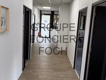 bureaux 1039 m² bron