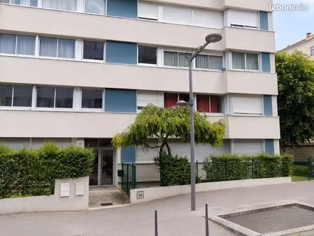 bureaux 240 m²
