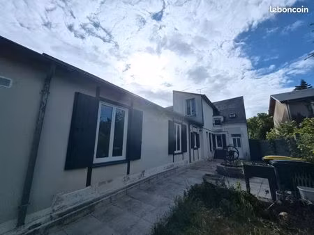 a vendre maison de ville atypique