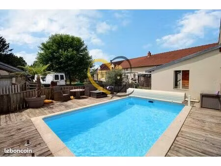 appartement 160 m² moulins-sur-yèvre