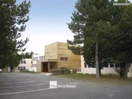 bureaux 67 m²