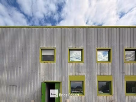 local bureaux 126 m²
