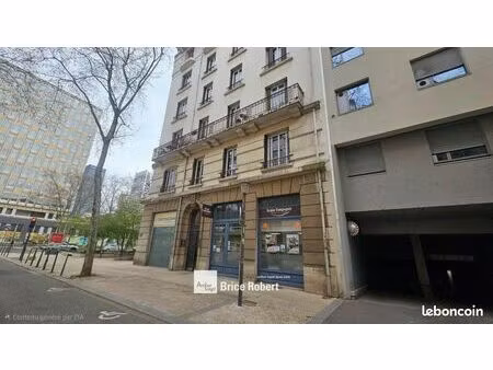 bureaux 75 m²