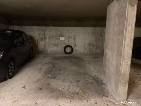 place de parking en sous sol