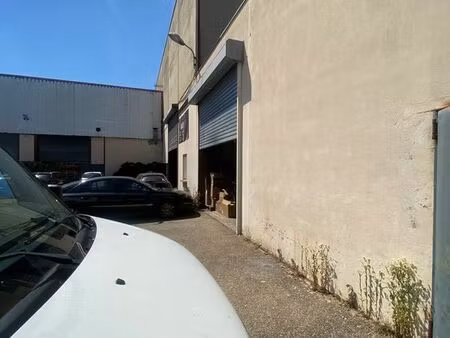 vx en velin – avenue salengro : local 300 m2