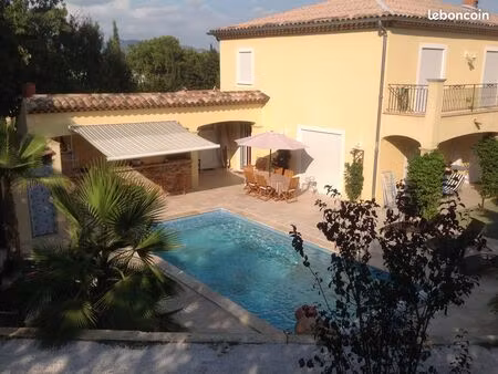 villa individuelle avec piscine