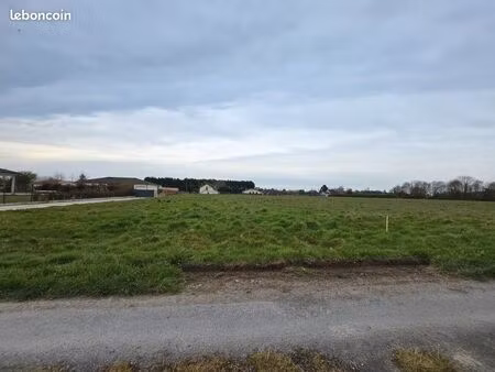 terrain 1 271 m² la force