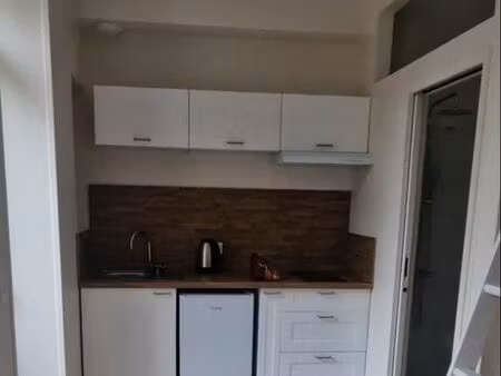 appartement 20m2 + extérieur 60m2