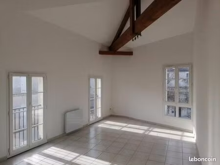 cognac centre - quartier st jacques t3 115 m²