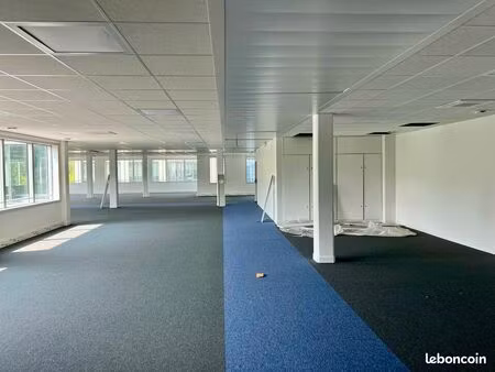 bureaux 231 m² villepinte