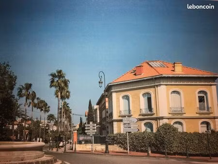 murs professionnels ou commerciaux à louer à hyeres