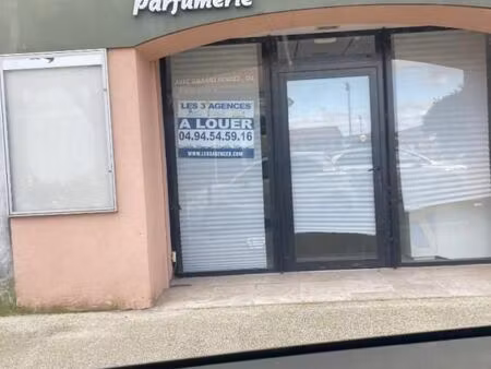 local commercial 75 m² cogolin
