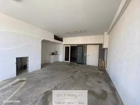 local commercial 125 m² grimaud