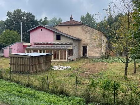 vends ancien corps de ferme