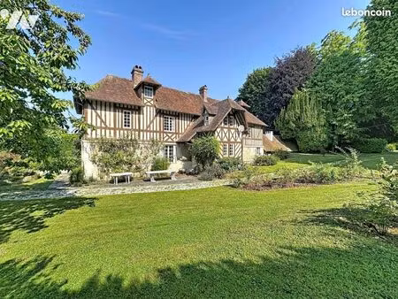 maison 9 pièces 250 m²