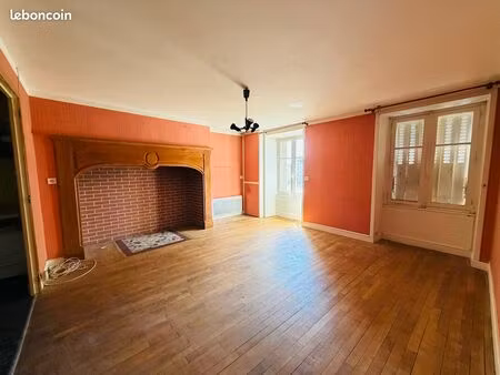 immeuble 3 pièces 95 m²