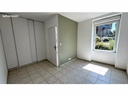 locaux professionnels / bureaux - 55 m² - plaintel centre