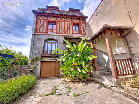 propriété 8 pièces 170 m²