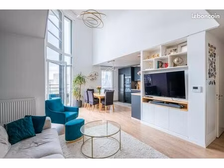 superbe duplex lumineux - 92m² - 3 chambres - terrasse - parking - 15 min la défense