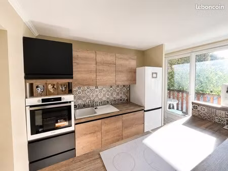 duplex proche quai kennedy - avec possibilité de louer une cabine à l'année