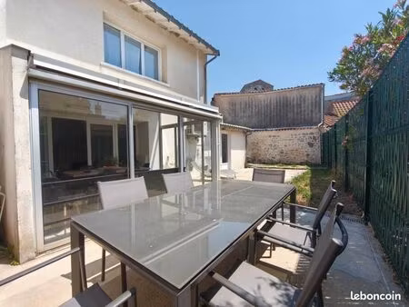 maison 5 pièces 155 m²