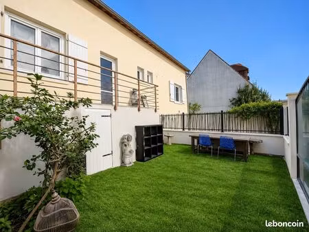 jolie maison en copropriété  entièrement rénovée – deauville / trouville