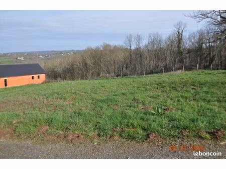 terrain 1102 m²