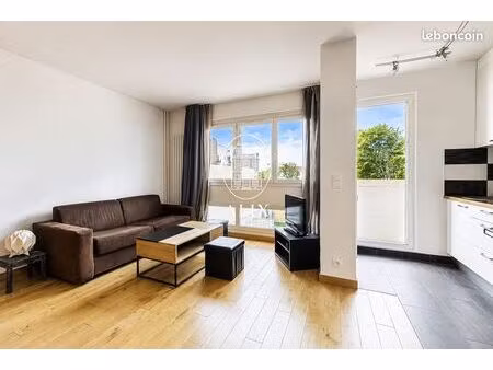 studio 1 pièce 28 m²
