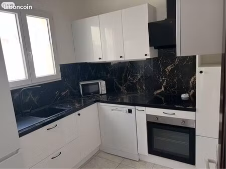 t3 toulon av colbert / gare ; 85 m2 climatisé