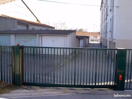 garage/box 12 m² la seyne sur mer