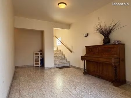 grand t3 de 88 41 m² avec jardin privatif  terrasse  parking et deux caves