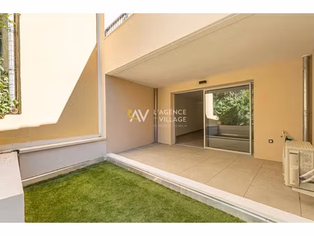 vente appartement 4 pièces 105.37 m² à la garde-freinet (83680)  500 000 €