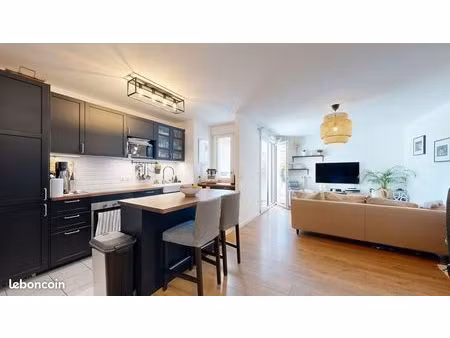 appartement 3 pièces 69 m²